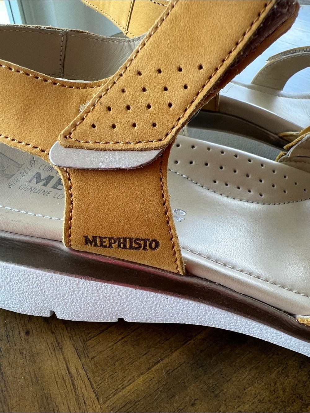 Mephisto Women’s Yellow Leather Velcro Sandals 40 = Size 9 - Picture 2 of 12